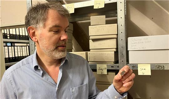 Sensationsfund an der Niederelbe: Der arabische Dirham wurde 798/799 im heutigen Iran geprägt und bei Oldendorf gefunden.