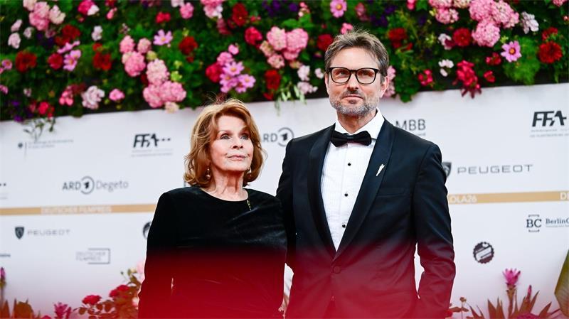 Senta Berger spielt im Film ihres Sohnes Simon Verhoeven mit - und bekam für ihre Rolle einen Deutschen Filmpreis. (Archivbild)