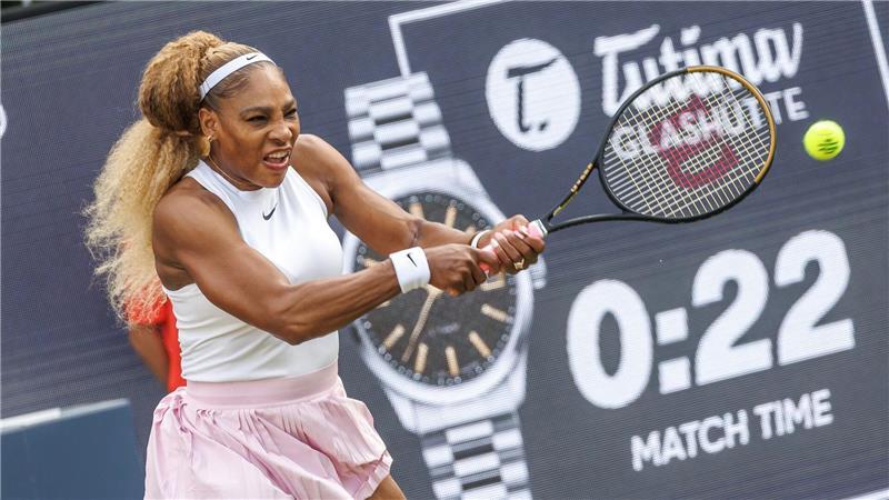 Serena Williams schied in Berlin im Doppel gleich aus.