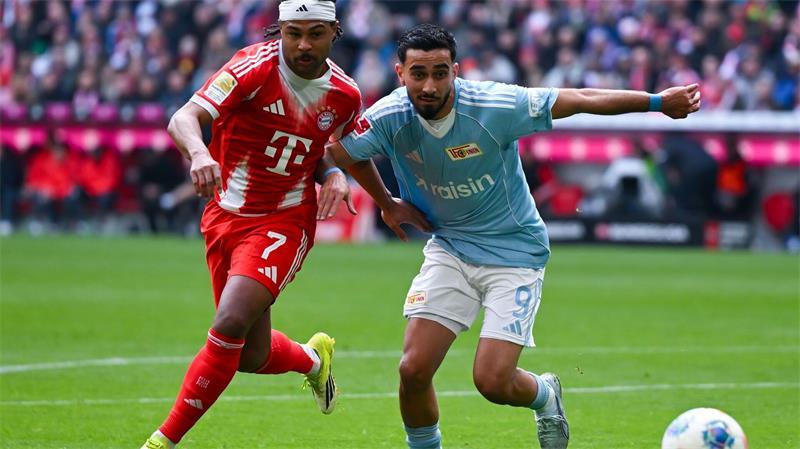 Bayern-Prosit auch ohne Wiesn-Pflichtspiel Serge Gnabry (l) könnte sein Comeback geben. (Archivbild)
