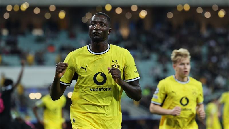 Serhou Guirassy bejubelt das frühe Führungstor des BVB.