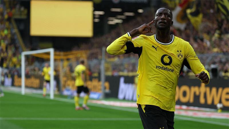 Neue BVB-Griechen glänzen: HSV startet mit Pleite in die Saison Serhou Guirassy brachte Dortmund schnell in Führung.