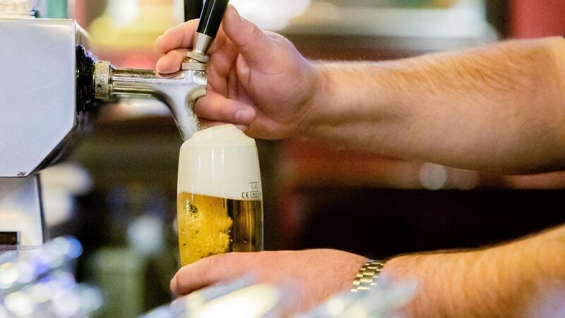 Mmmmmh! KI soll Bier leckerer machen Setzen Bierbrauer zukünftig auf Künstliche Intelligenz?