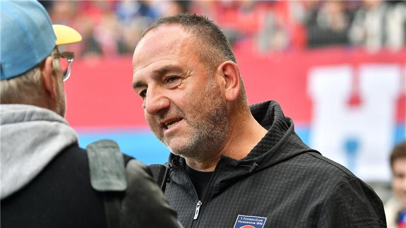 Späte Belohnung: Heidenheim holt einen Punkt gegen Bremen Setzte auf Offensivpower: FCH-Coach Frank Schmidt.