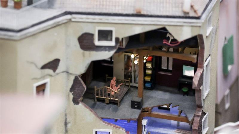 Erstaunliche Fakten rund um das Miniatur Wunderland in Hamburg Sex in Venedig. Auch das gibt es im Miniatur Wunderland - wenn man den richtigen Knopf drückt.
