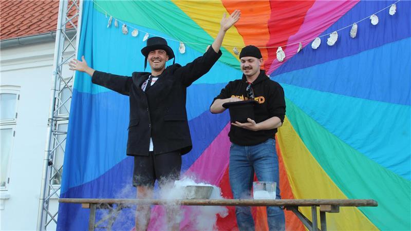 Shows gehören zum Programm in Lille Bodskov.