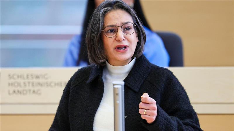 „Sie bleiben tatsächlich weiterhin nur bei leitbildartigen Floskeln“, sagt Serpil Midyatli. (Archivbild)