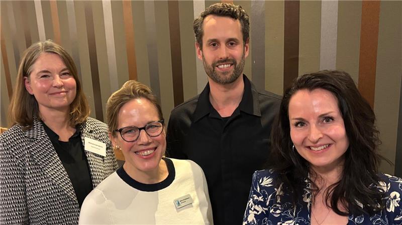 Sie diskutieren über die Zukunft der Innenstädte (von links): Buxtehudes Stadtbaurätin Michaela Springhorn, Moderatorin Birte Christiansen, Kaufhauschef Fabian Stackmann und Kathrin Wiellowicz (IHK Elbe-Weser).