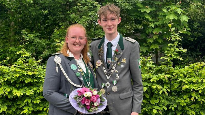 Sie durfte noch bei den Jungschützen antreten: Karina und Jakob Peters legten es darauf an, als Geschwister die Königswürde zu tragen.