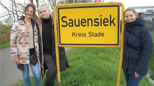 Sie engagieren sich in Sauensiek (von links): Jasmin Kuberg, Lea Rauschenberger und Jennifer Witte.