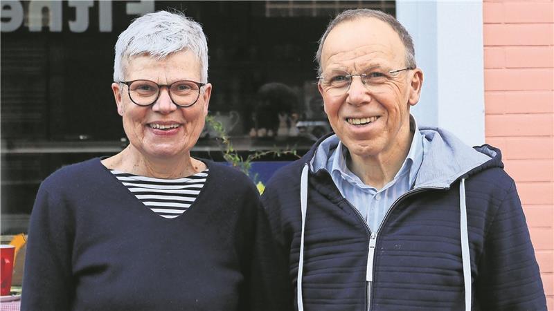 Sie kennen das geheime Rezept der Himmelstorte – Martina und Theo Müller. Nun verabschieden sie sich aus ihrer Backstube und nehmen ein Stück süßer Legende mit in den Ruhestand.
