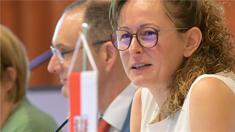 Länder dringen auf schnellere Sperrung von Fake-Shops Sie leitete heute die Verbraucherschutzministerkonferenz in Potsdam: Brandenburgs Ministerin Hanka Mittelstädt.