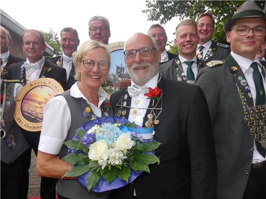 Sie regieren als König und Königin jetzt in Neukloster: Dörte und Carsten Grews.