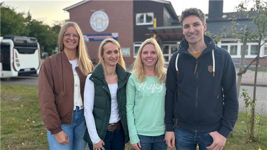 Sie setzen sich für ein offenes Ganztagskonzept in Ahlerstedt ein (von links): Claudia Israel, Danika Löhden, Anika Dammann und Marcel Fischer von der Elterninitiative Ahlerstedt.