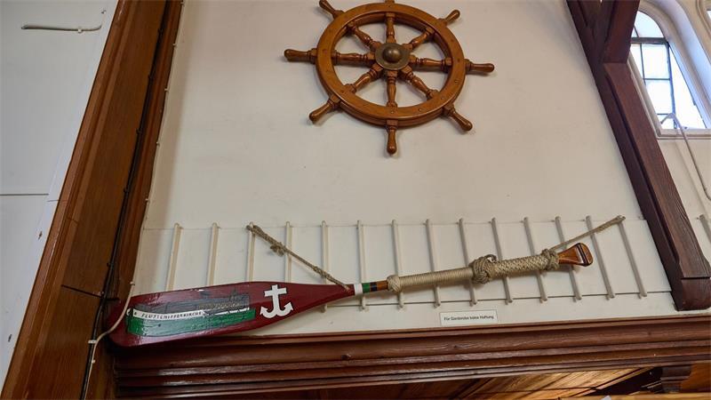 „Flusi“: In Hamburg liegt Deutschlands größte schwimmende Kirche vor Anker Sie soll nicht nur Binnenschiffern ein Ort der Stille und Besinnung sein.