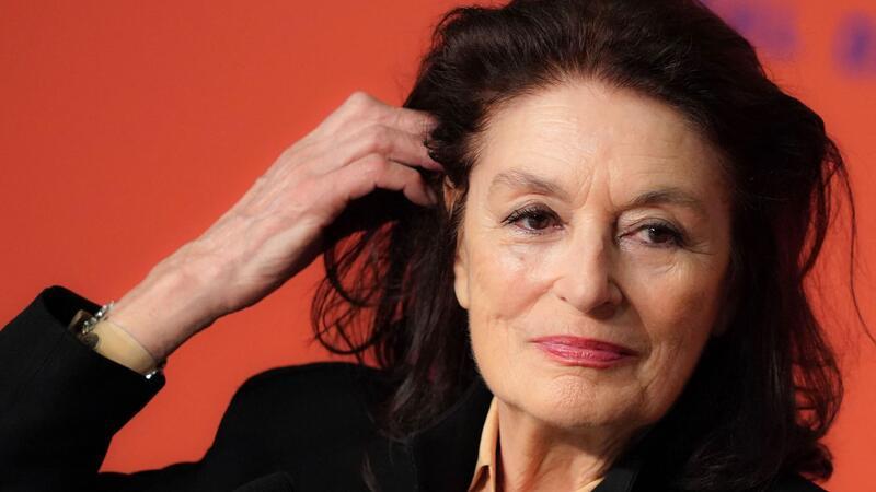 Die Vielgeliebte des französischen Films: Anouk Aimée Sie spielte oft geheimnisvolle, rätselhafte schöne Frauen, die immer eine Wende in ihrem Leben ersehnten: die französische Schauspielerin Anouk Aimée.