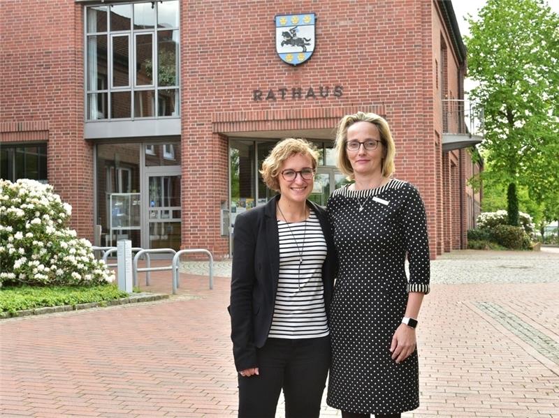 Sie übernehmen Führungsaufgaben in der Harsefelder Verwaltung: Lea Zimmermann (links) und Anett Preuß. Foto: Beneke