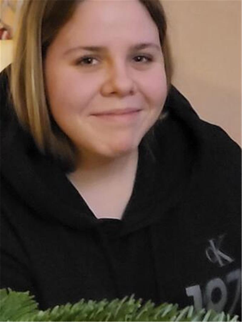 Nach Schädel-Hirn-Trauma durch Unfall: Fenja soll wieder nach Hause kommen „Sie war ein fröhlicher, kontaktfreudiger Mensch“, beschreibt Jenny Schau ihre Tochter Fenja. Dieses Bild entstand wenige Stunden vor dem schrecklichen Unfall.