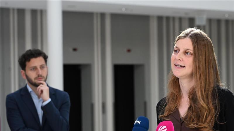 Grüne: Mehr Gerechtigkeit mit „Politik aus der Eckkneipe“ Sie will zeigen, dass die Energiewende sozialgerecht funktioniert: Grünen-Fraktionschefin Kura.
