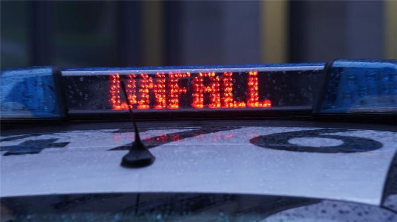 Sieben Menschen werden leicht verletzt. (Symbolbild)