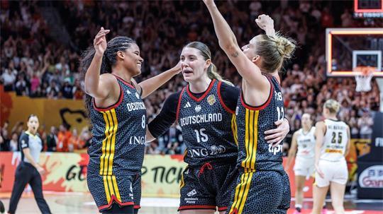 Sieg über den Europameister: Deutschland bejubelt das Halbfinale.
