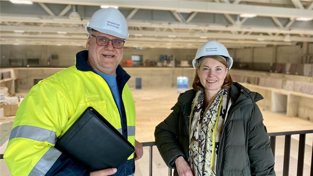 Siegfreid Stein und Stadtbaurätin Michaela Springhorn.