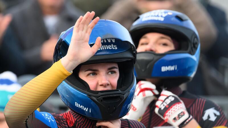 Kalicki gewinnt Weltcupfinale im Zweierbob Siegte beim Weltcupfinale in Lake Placid: Bob-Pilotin Kim Kalicki (l) und ihre Anschieberin Leonie Fiebig.