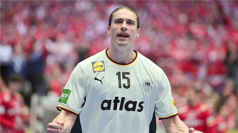 Zehn Jahre nach dem Gold-Coup: Handballer wollen EM-Titel Sieht die DHB-Auswahl besser gewappnet als im Olympia-Finale: Spielmacher Juri Knorr.