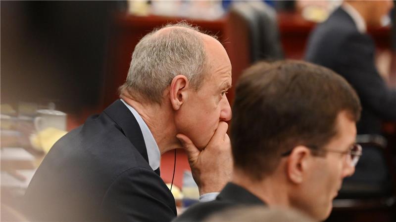 Siemens-Chef Roland Busch lobt Chinas Fortschritte in Künstlicher Intelligenz. 