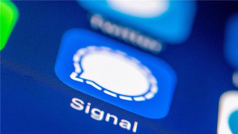 Bundestag streitet über Zukunft der Chatkontrolle Signal hatte mit einem Rückzug aus Europa gedroht, wenn in der EU Chatkontrolle eingeführt wird.
