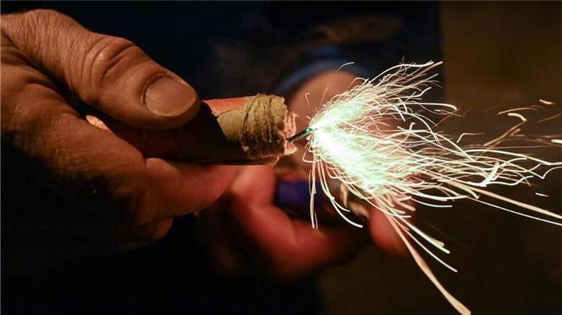 Panik in Bremen: Jugendlicher wirft Böller in Mode-Geschäft Silvester ist vorbei, ein Jugendlicher in Bremen wollte aber trotzdem noch einen Böller zünden.