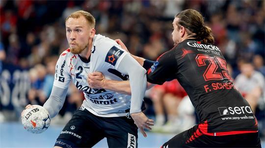 Simon Pytlick (l) und die SG Flensburg-Handewitt spielten in Lemgo. (Archivbild)