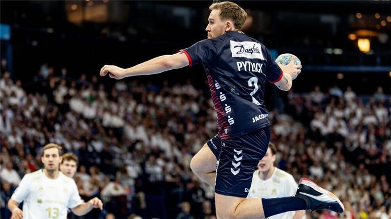 Simon Pytlick und die SG Flensburg-Handewitt gewinnen in Gummersbach.