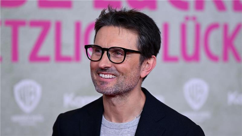 Simon Verhoeven geht ebenfalls ins Rennen um einen Filmpreis mit seiner Tragikomödie „Ach, diese Lücke, diese entsetzliche Lücke“. (Archivbild)