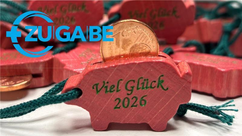 Sind begehrt und sollen Glück bringen: die TAGEBLATT-Schweinchen mit dem Cent-Stück im Rücken.