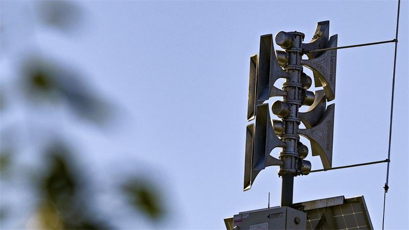 Sirenen auf einem Hausdach: In Hamburg ist die Abdeckung mit Sirenen nach Angaben der Innenbehörde sehr gut.