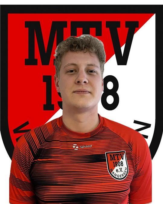 Sjard Werner hat sich erst vor zwei Jahren dazu entschieden, mehr Fußball als Faustball zu spielen.