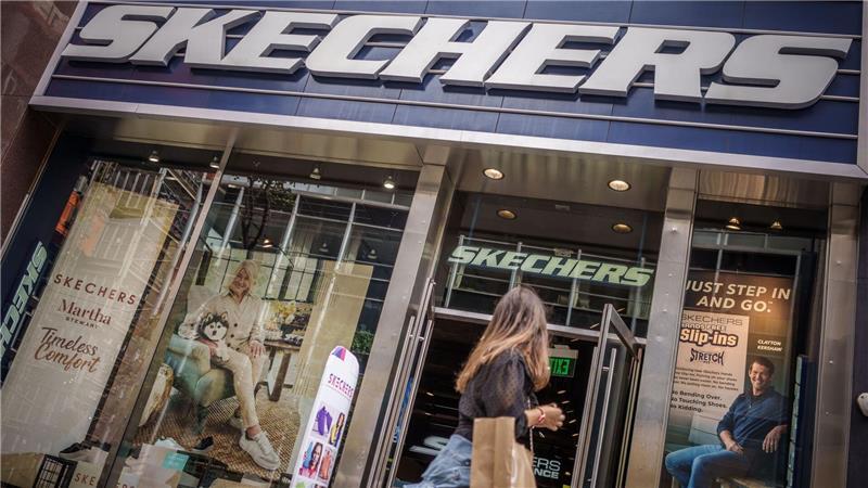 Skechers geht für Milliarden an Investmentfirma Skechers soll nach der Übernahme die Börse verlassen. (Archivbild)