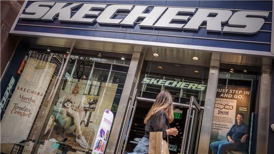 Skechers soll nach der Übernahme die Börse verlassen. (Archivbild)