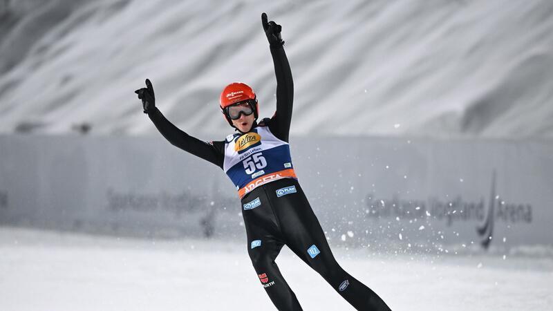 Skispringer Karl Geiger gewann am Wochenende gleich zweimal in Klingenthal.