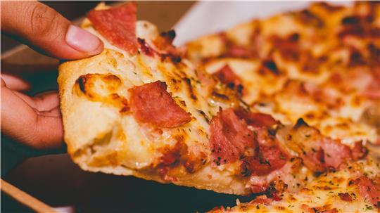 So ein Einbruch macht offenbar hungrig: In Zeven haben sich Kriminelle eine Pizza zubereitet, nachdem sie in eine Wohnung eingestiegen waren (Symbolbild).