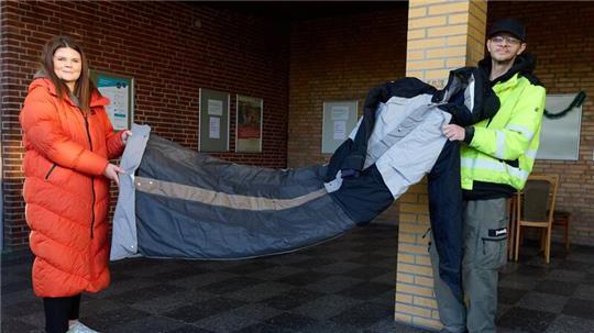 So einfach und so hilfreich: Der Sheltersuit für Obdachlose.