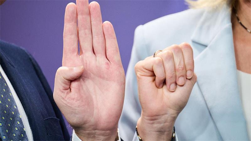 Hilferufe gehört, Angriff verhindert: XY-Preis für Helfer So funktioniert das „Signal for Help“.