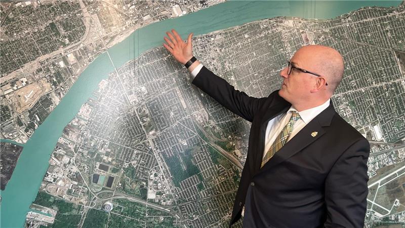 So nah ist Detroit: Bürgermeister Dilkens muss nur über den Fluss schauen. (Archivbild)