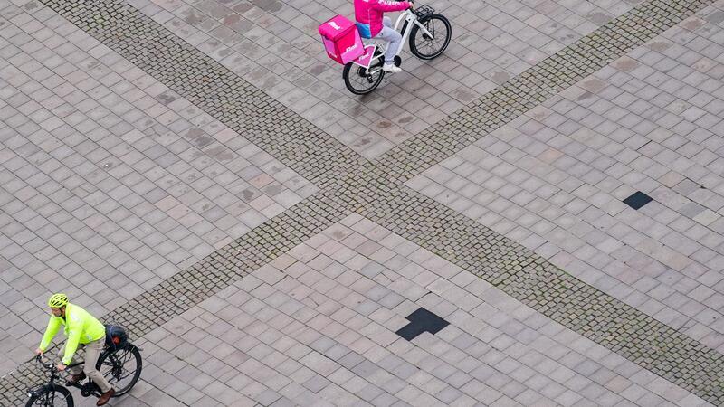 Uni: Radfahrwetter in Hansestadt viel besser als sein Ruf So schlecht wie viele denken ist das Wetter für Radfahrer in Hamburg gar nicht -sagt eine Studie der Uni Hamburg. (Illustration)