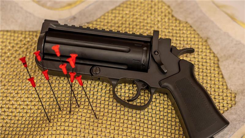 Schärferes Waffenrecht für neuen Druckluft-Revolver So sieht der Nadelrevolver aus.