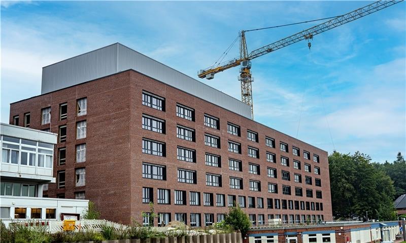 So sieht der Neubau des Bettenhauses für das Elbe Klinikum in Stade derzeit aus. Foto: Kati Meyer-Thiedig / Elbe Kliniken