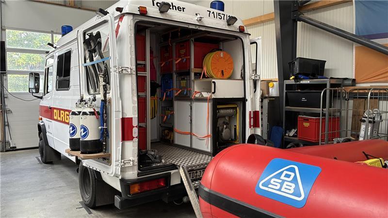 Auf Mission in Hannover: Buxtehuder Wasserretter rüsten sich So sieht der alte Gerätewagen Taucher der DLRG aus.