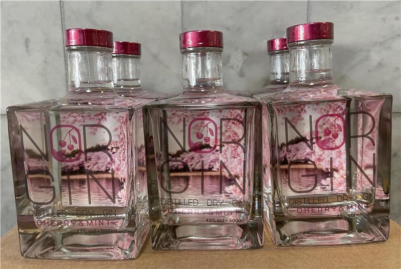 So sieht die Geschmacksrichtung „Cherry &amp; Mint“ von Norgin aus. Foto: Glückselig