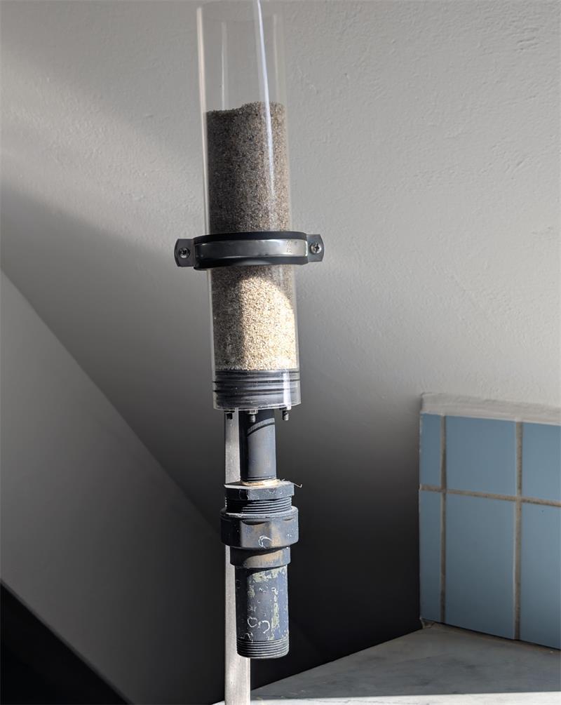 Faule Eier, rostige Flocken: So entsteht Trinkwasser in Himmelpforten So sieht ein Filter aus, der das Wasser reinigt.